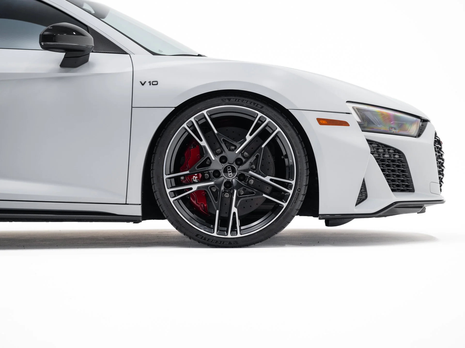 Used 2023 Suzuka Gray Metallic Audi V10 performance image 12