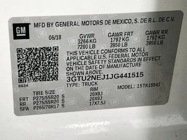 Used 2018 White GMC SLT image 11