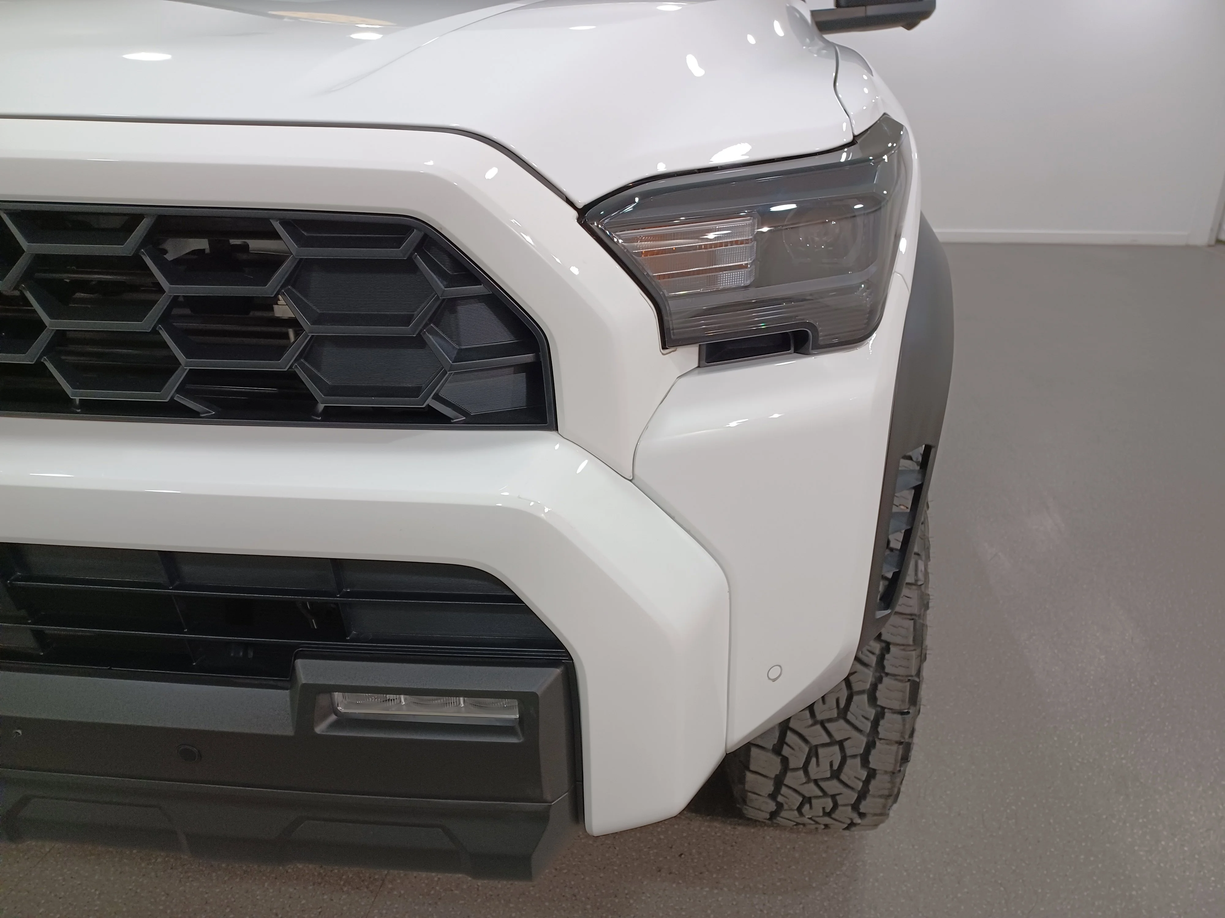 Certified Used 2025 Wind Chill Pearl Toyota TRD Off-Road 4x4*33in Tires | 3.5 Lift | Side Steps | 360 Cam | Cooled Leather | Sunroof image 5