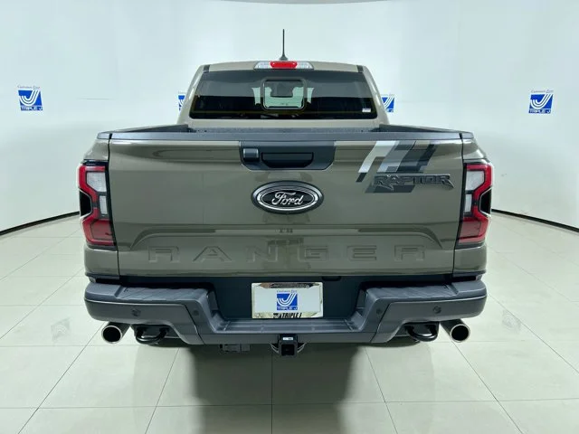2025 Ford Ranger Raptor - Photo 17