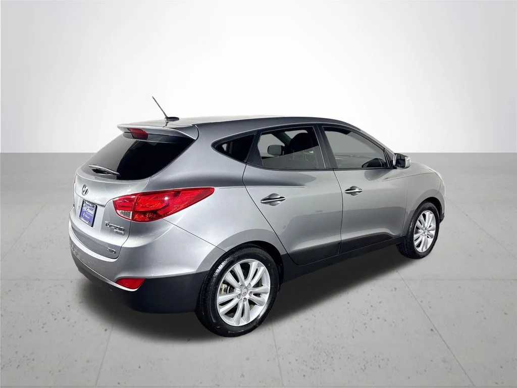 Used 2010 Gray Hyundai Limited image 6