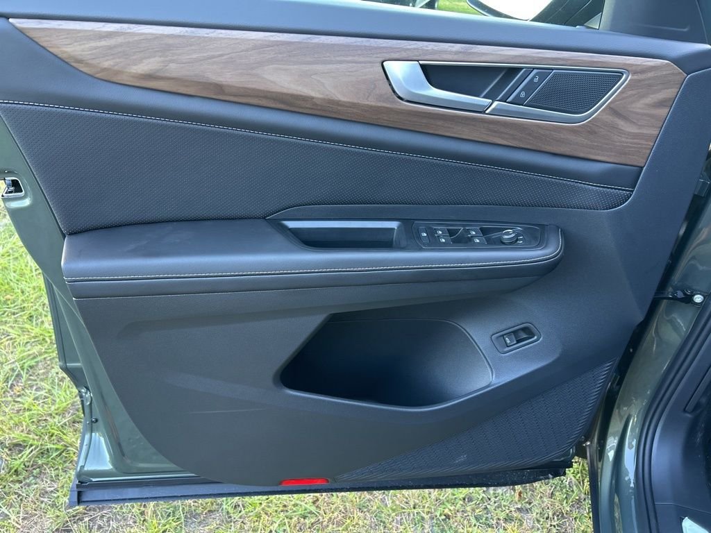 2026 Volkswagen Atlas SE w/Tech - Photo 11