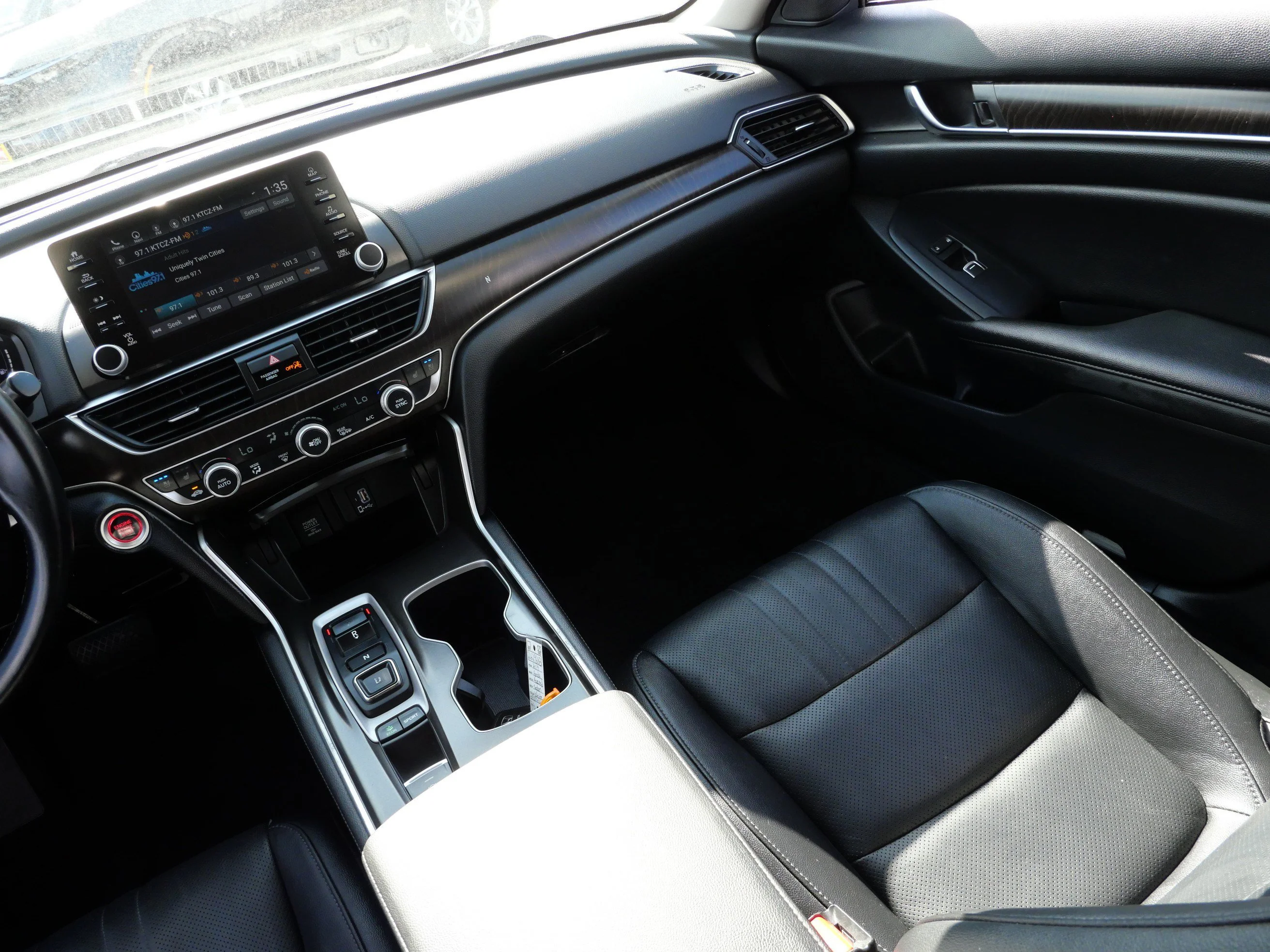 2019 Honda Accord Touring - Photo 11