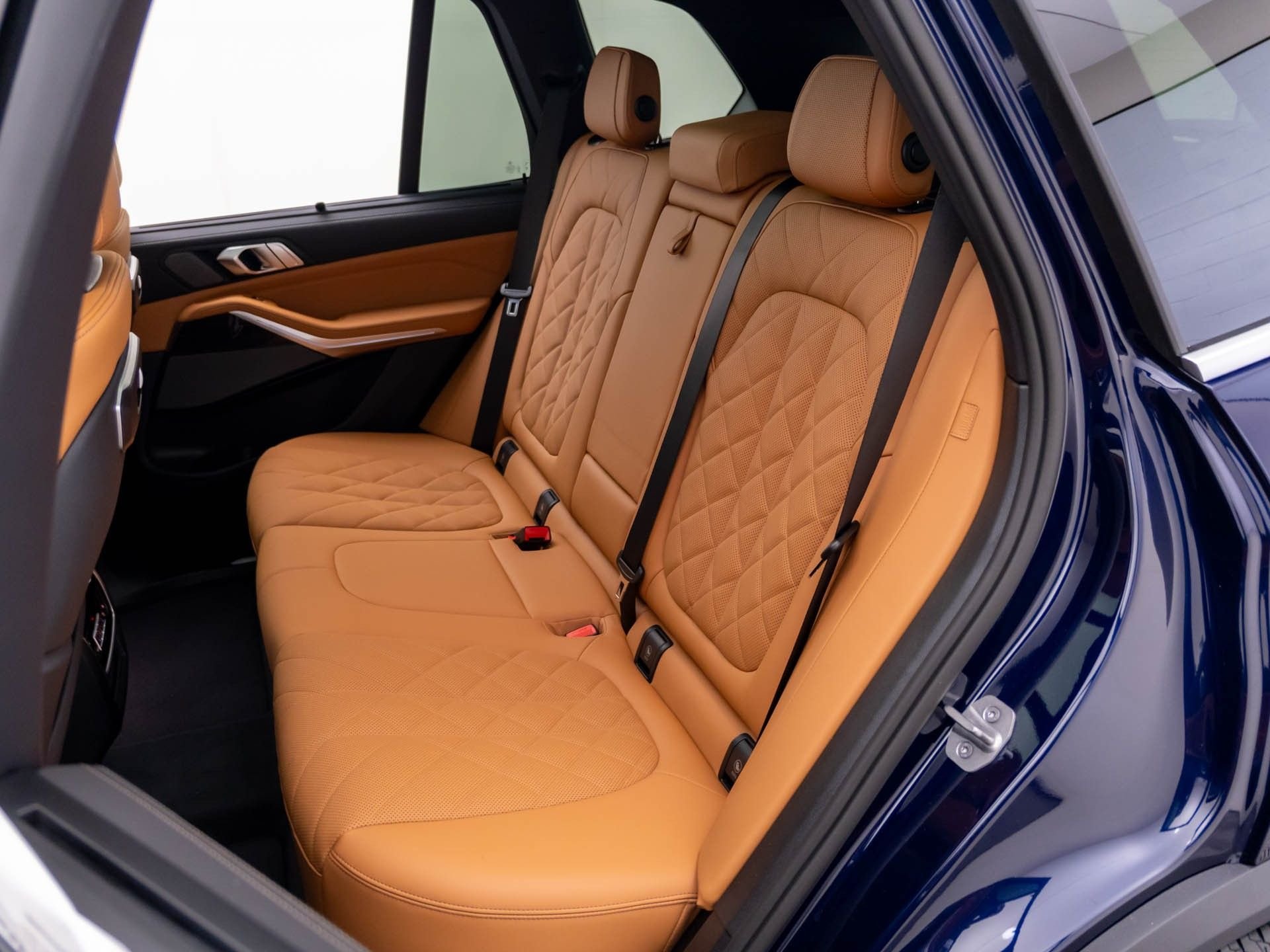 New 2026 Tanzanite Blue II Metallic BMW xDrive40i image 17