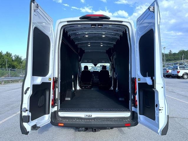 New 2026 Oxford White Ford XL Cargo image 32
