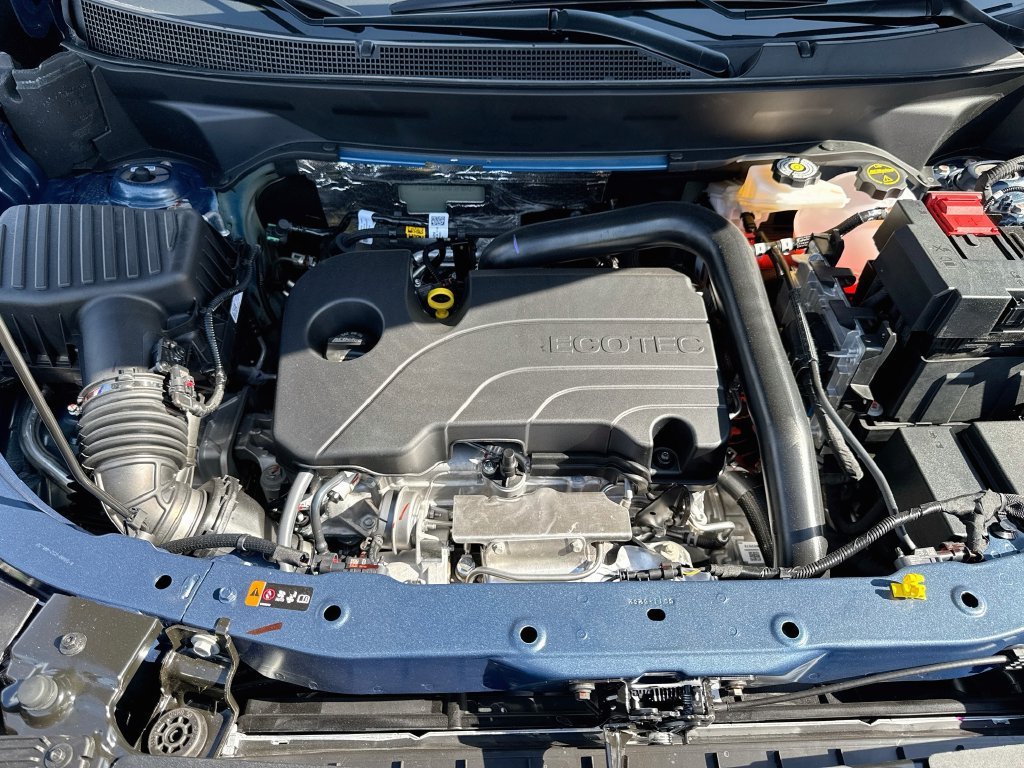 2027 Chevrolet Equinox LT - Photo 32