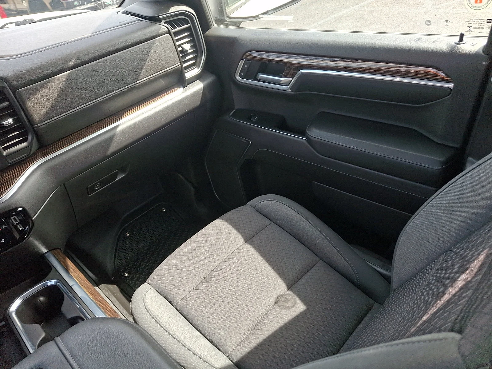 Used 2022 Summit White   Gaz GMC Elevation image 16