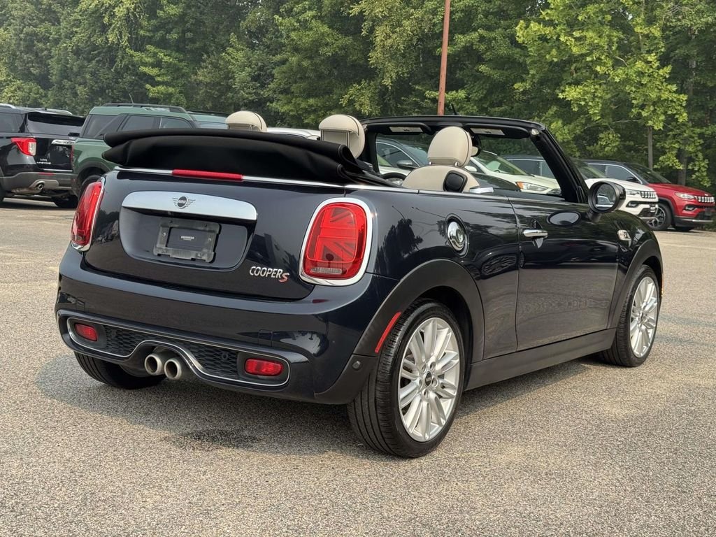 Used 2020 Black MINI  image 23