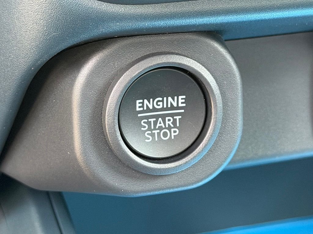 New 2026 Oxford White Ford XLT image 12