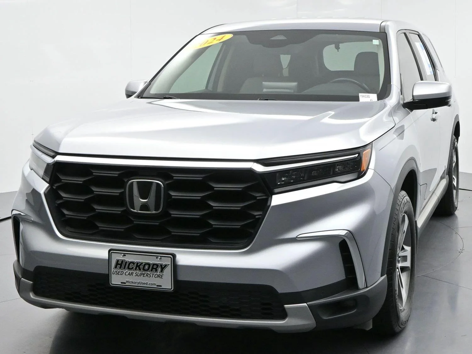 Used 2024 Lunar Silver Metallic Honda EX-L image 2