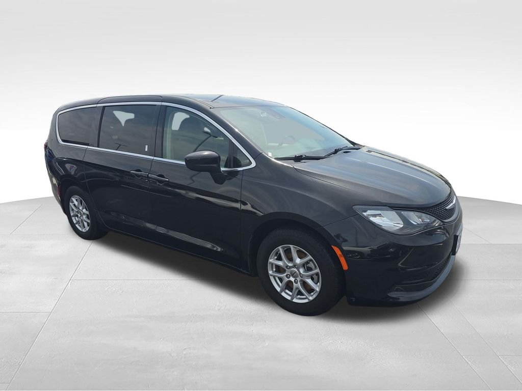 Used 2023 Black Chrysler LX image 7