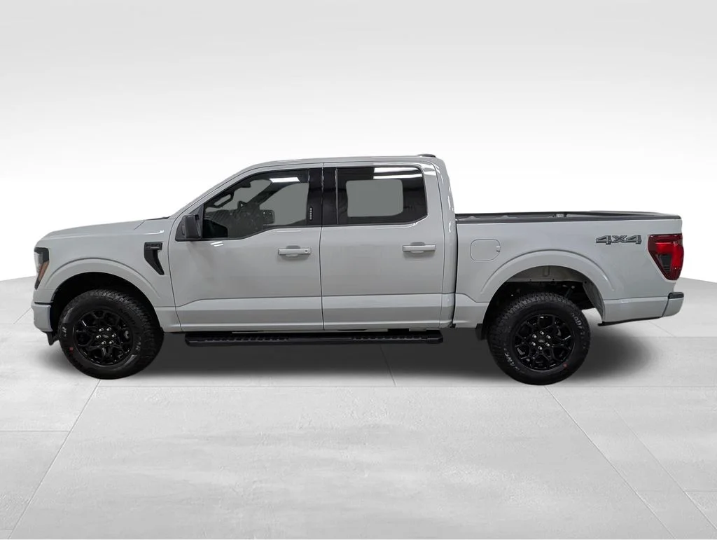 New 2026 White Ford XLT image 1