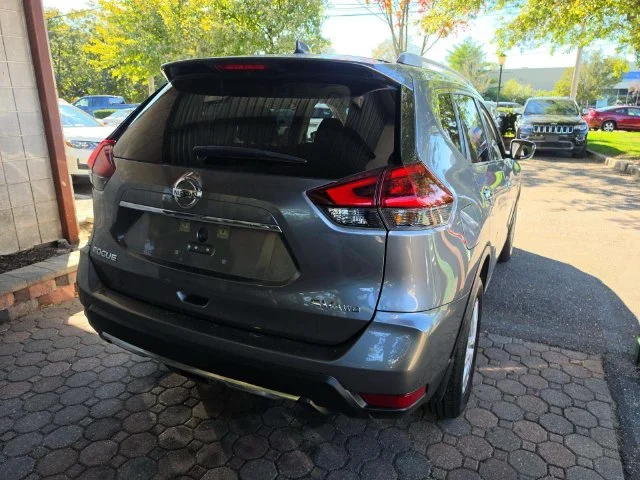 Used 2018 Gray Nissan SV image 4