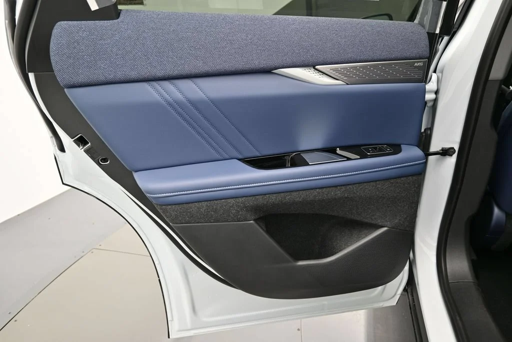 2027 Cadillac OPTIQ Premium Sport - Photo 29