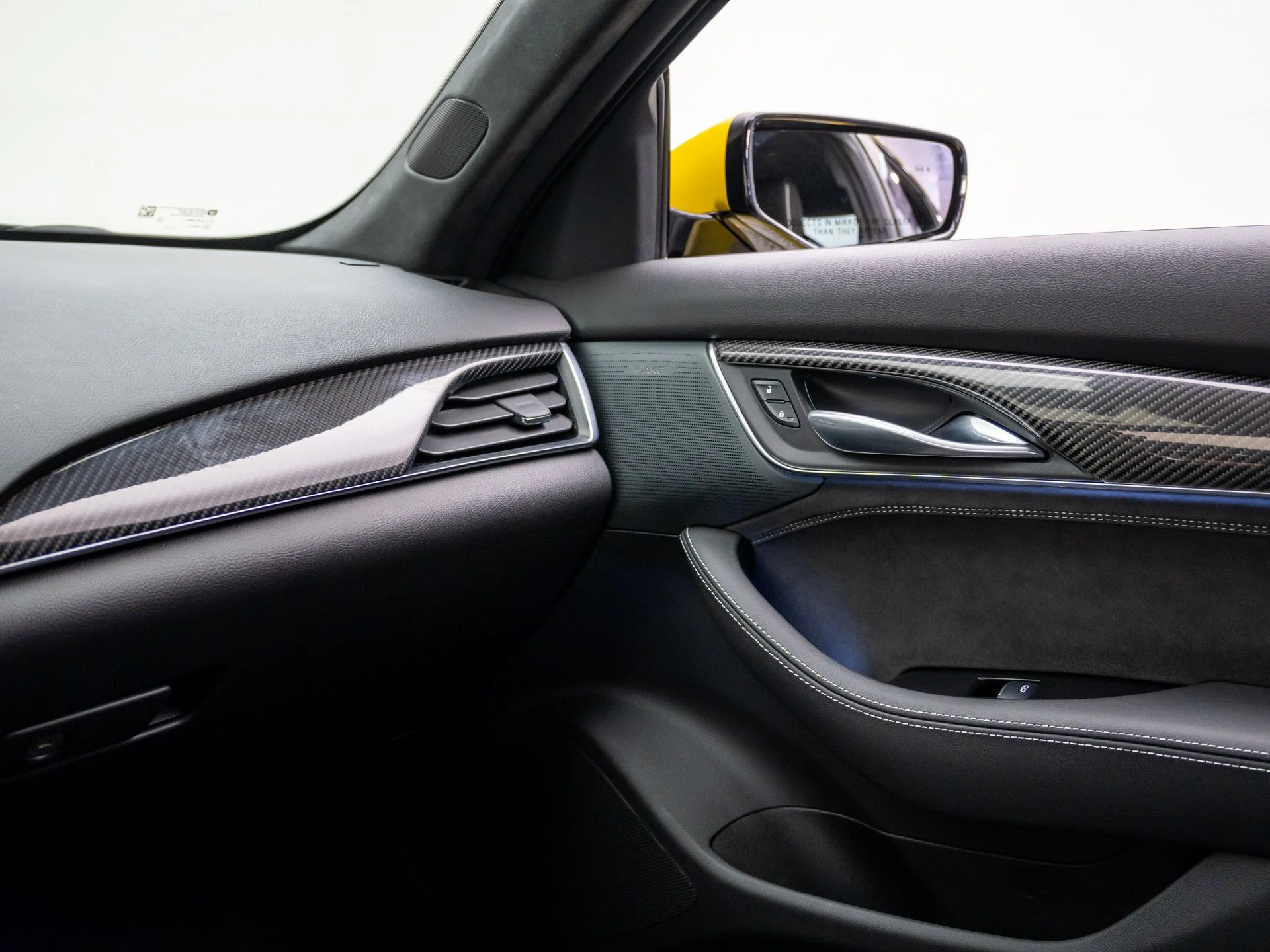 Used 2025 Yellow Cadillac V-Series image 33