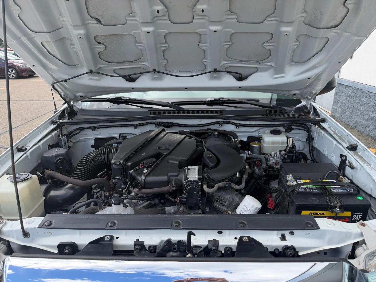 Used 2014 Super White Toyota Base image 6