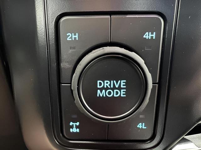 New 2025 Star White Metallic Tri-Coat Ford King Ranch® image 24