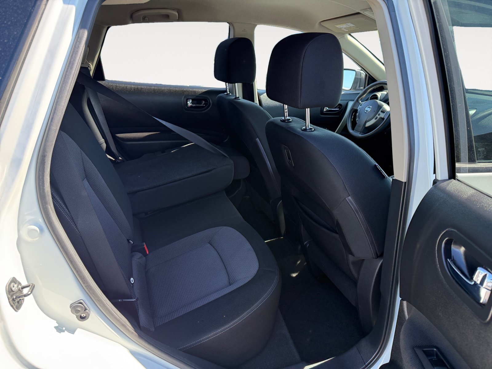 Used 2012 Pearl White Nissan SV image 18