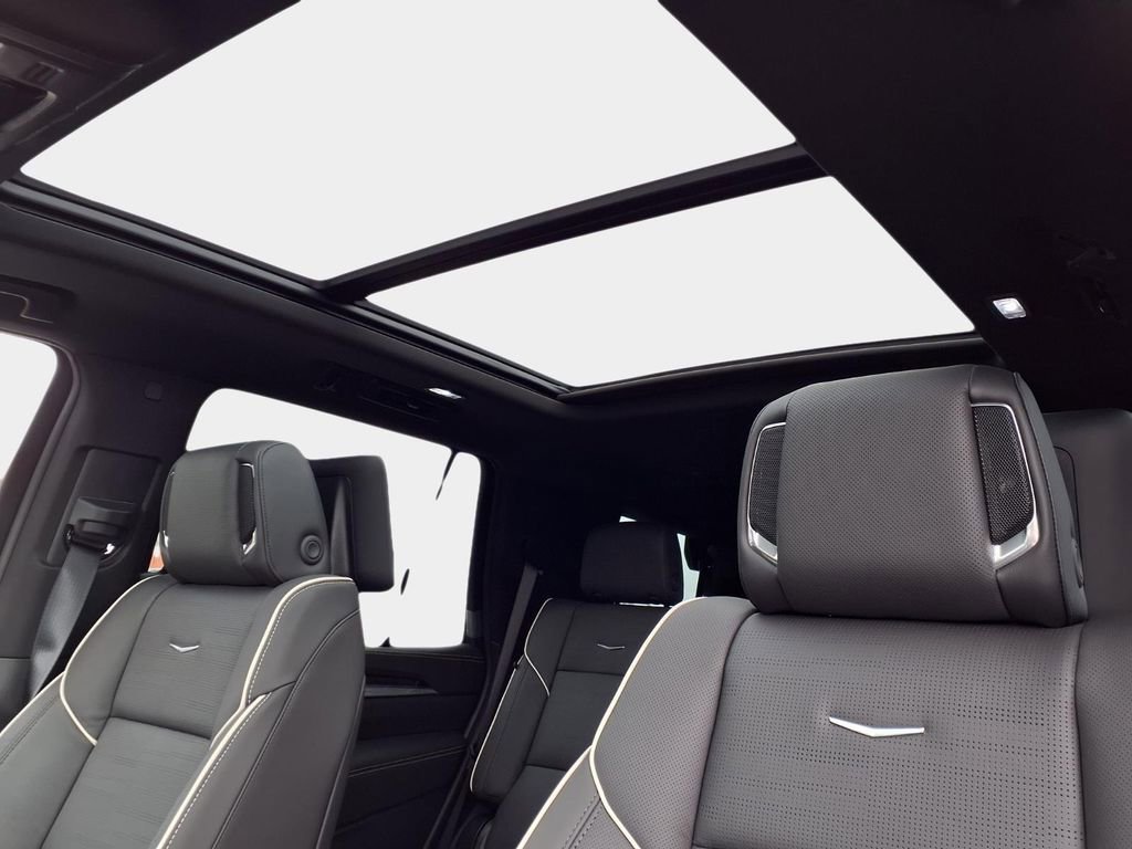 2026 Cadillac Escalade Luxury - Photo 17