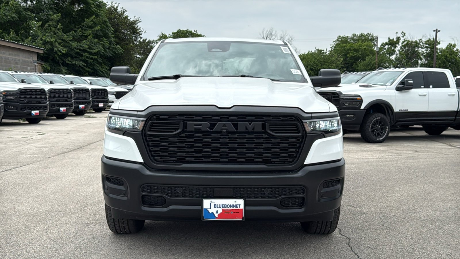 New 2026 Bright White Clear-Coat Exterior Paint RAM Tradesman image 2