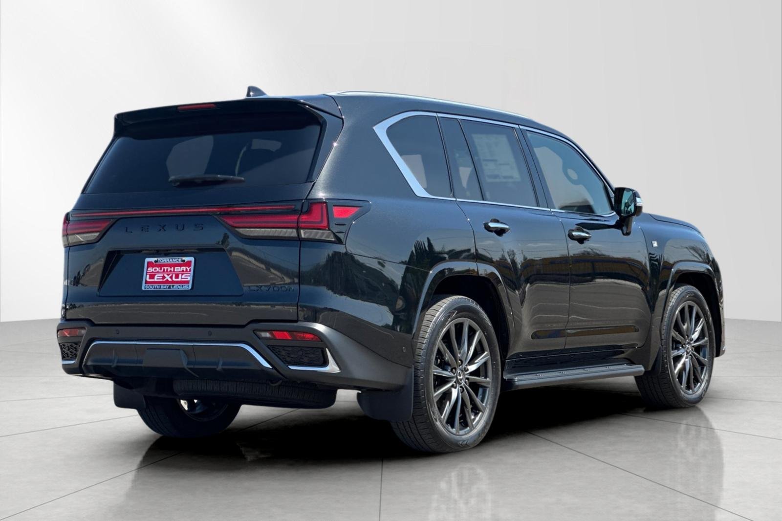 2026 Lexus LX 700h F-Sport - Photo 6