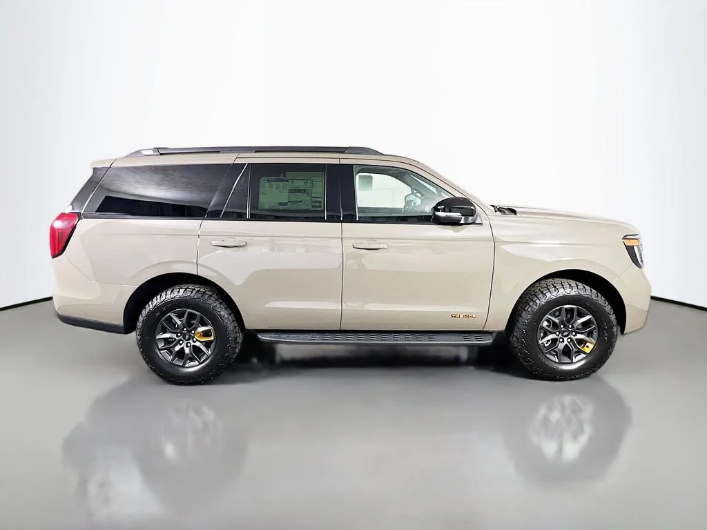 New 2027 Marsh Gray Ford Tremor image 20