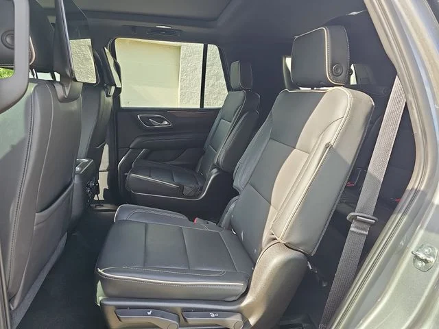 Used 2021 Gray Chevrolet Premier image 15