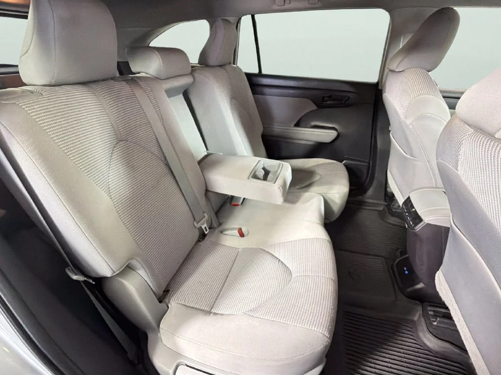 Used 2022 Silver Toyota L image 30