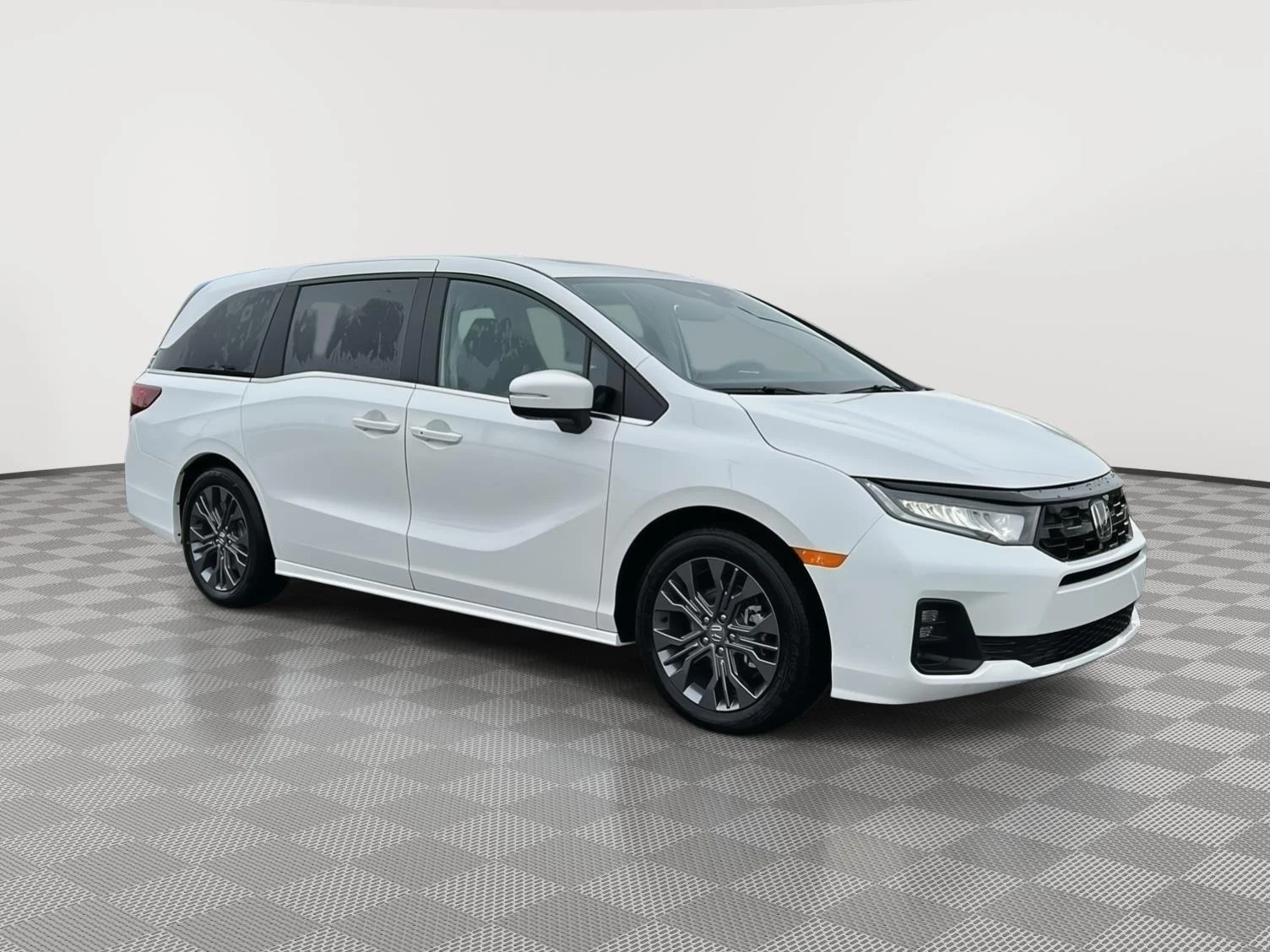 2026 Honda Odyssey Touring's photo