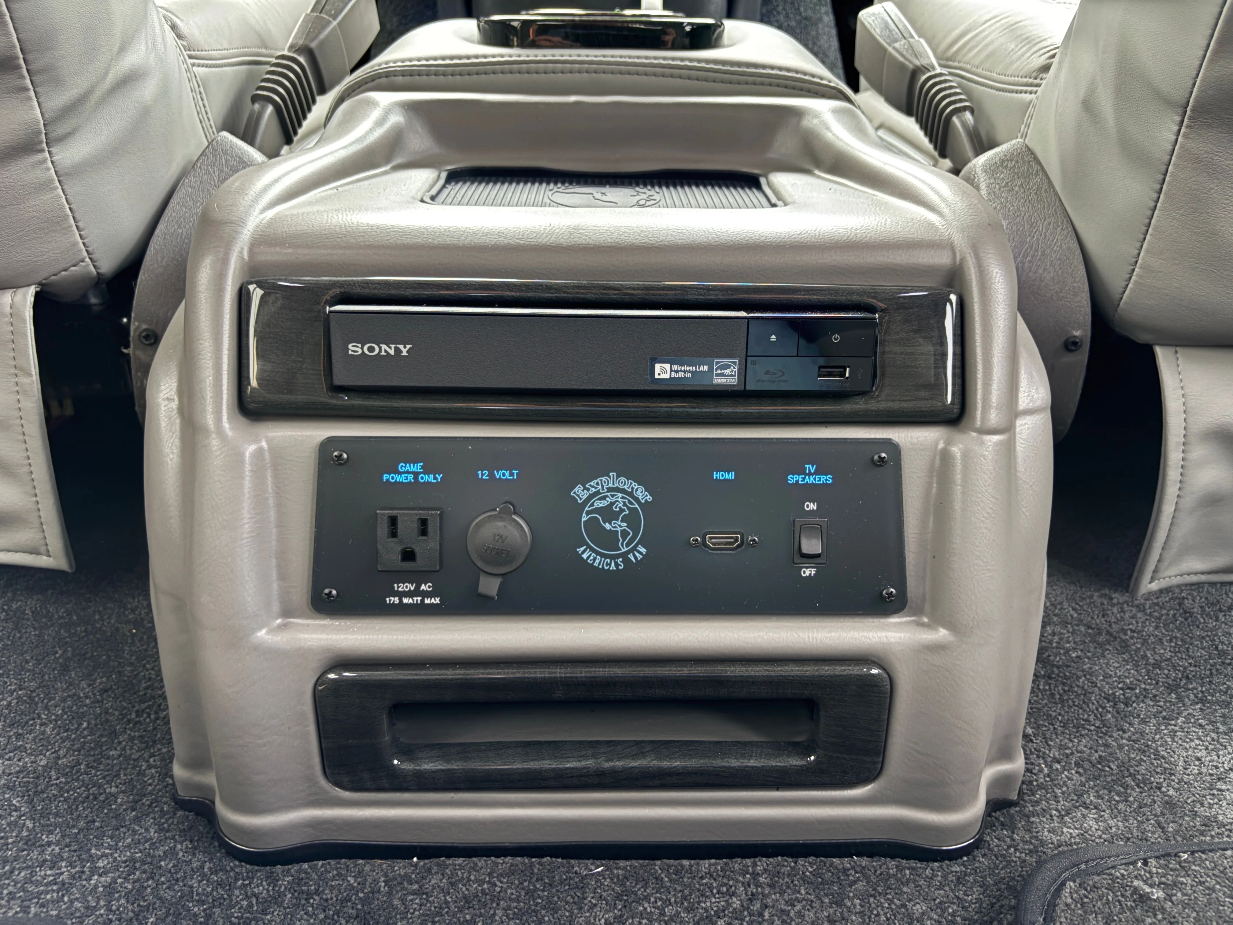 New 2026 Onyx Black GMC Explorer Limited SE image 47