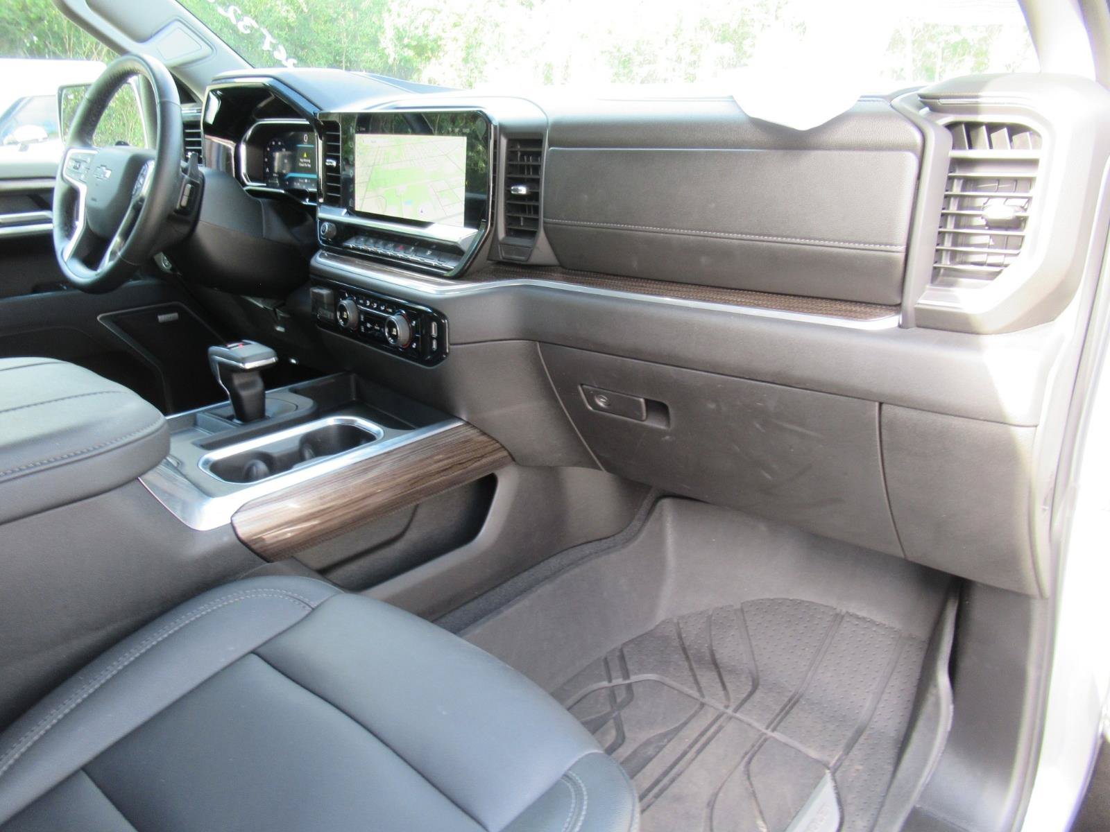 Used 2026 White Chevrolet RST image 10