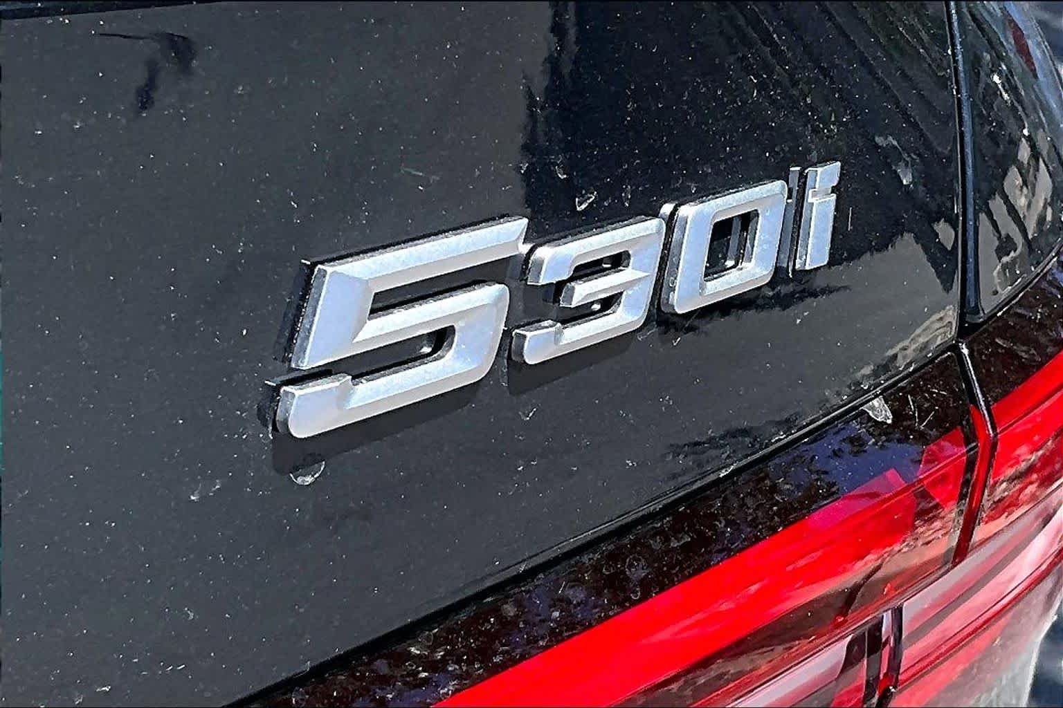 New 2026 Black Sapphire Metallic BMW 530i xDrive image 15