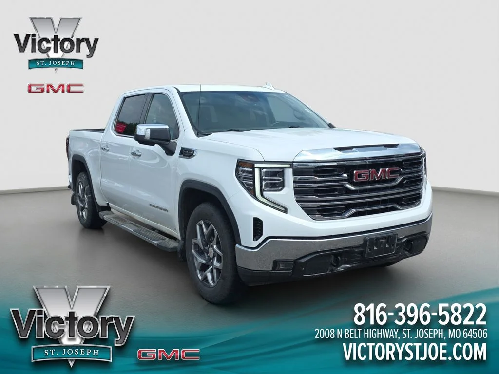 Used 2022 White GMC SLT image 1