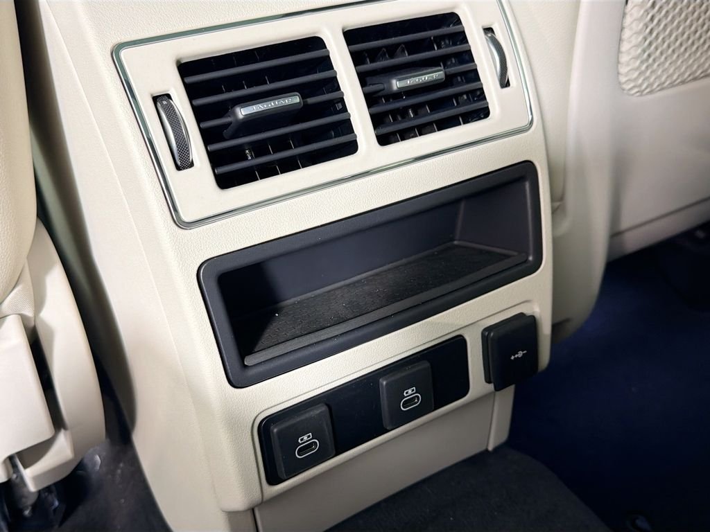 2026 Jaguar F-Pace R-Dynamic S - Photo 27