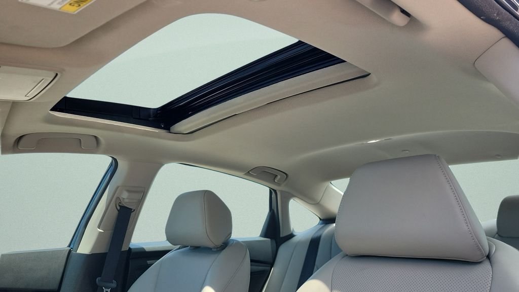Used 2025 Gray Honda EX-L image 17