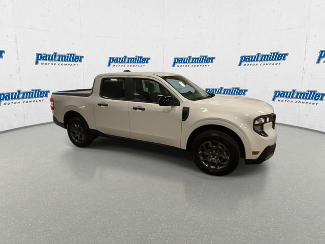 Used 2025 Oxford White Ford XLT image 13
