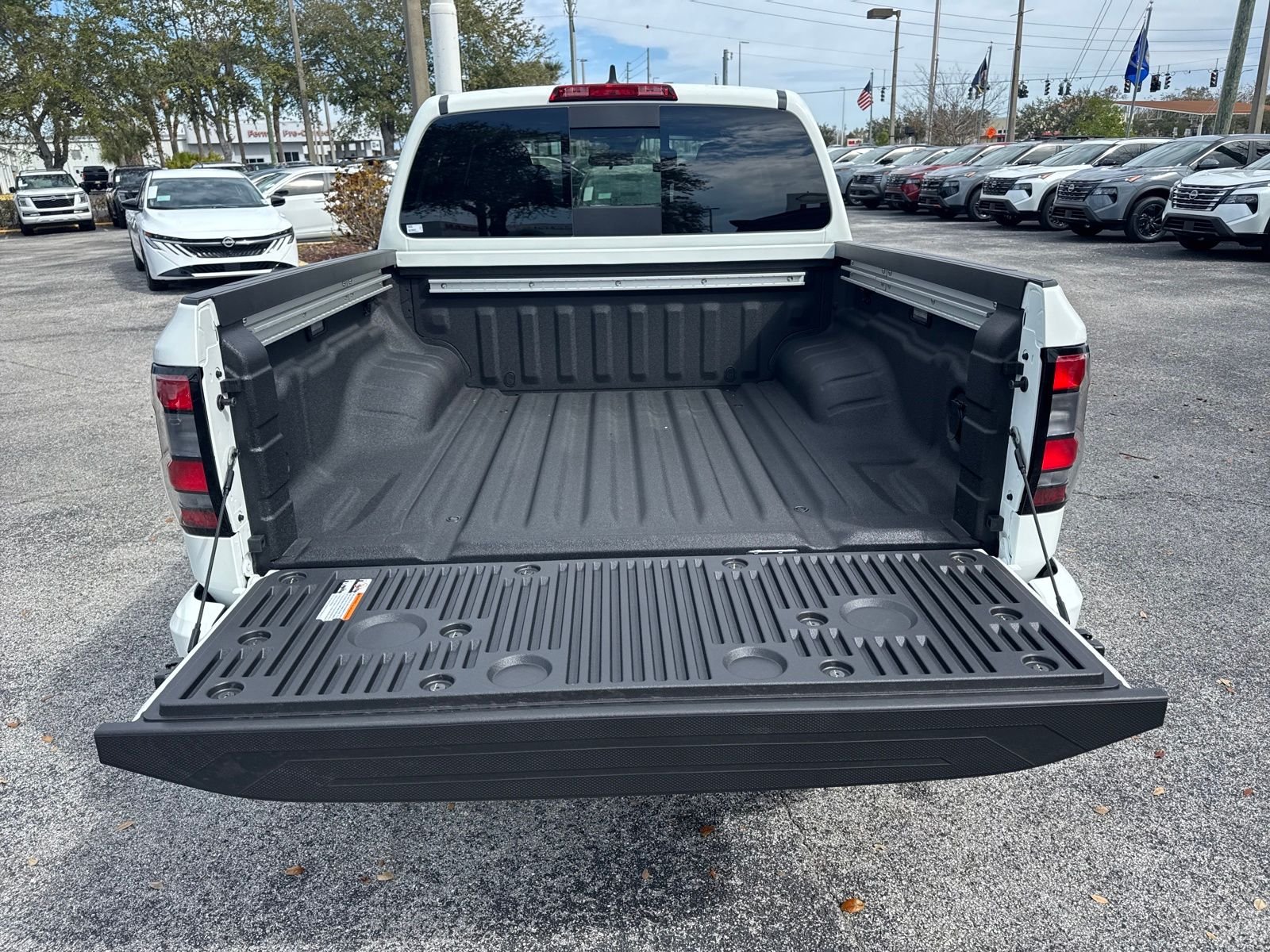 New 2026 Nissan Frontier SV 4D Crew Cab