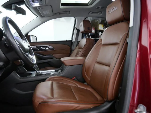 Used 2018 Red Chevrolet High Country image 16