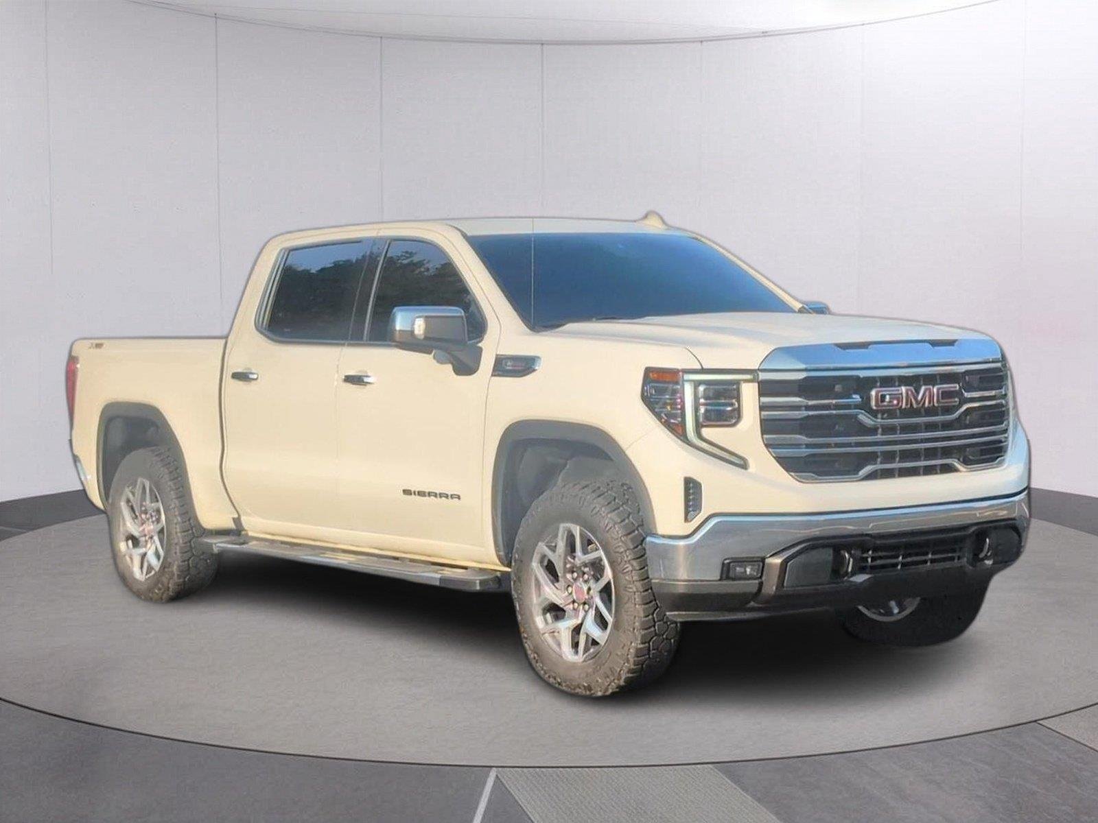 Used 2023 SUMMIT WHITE GMC SLT image 9