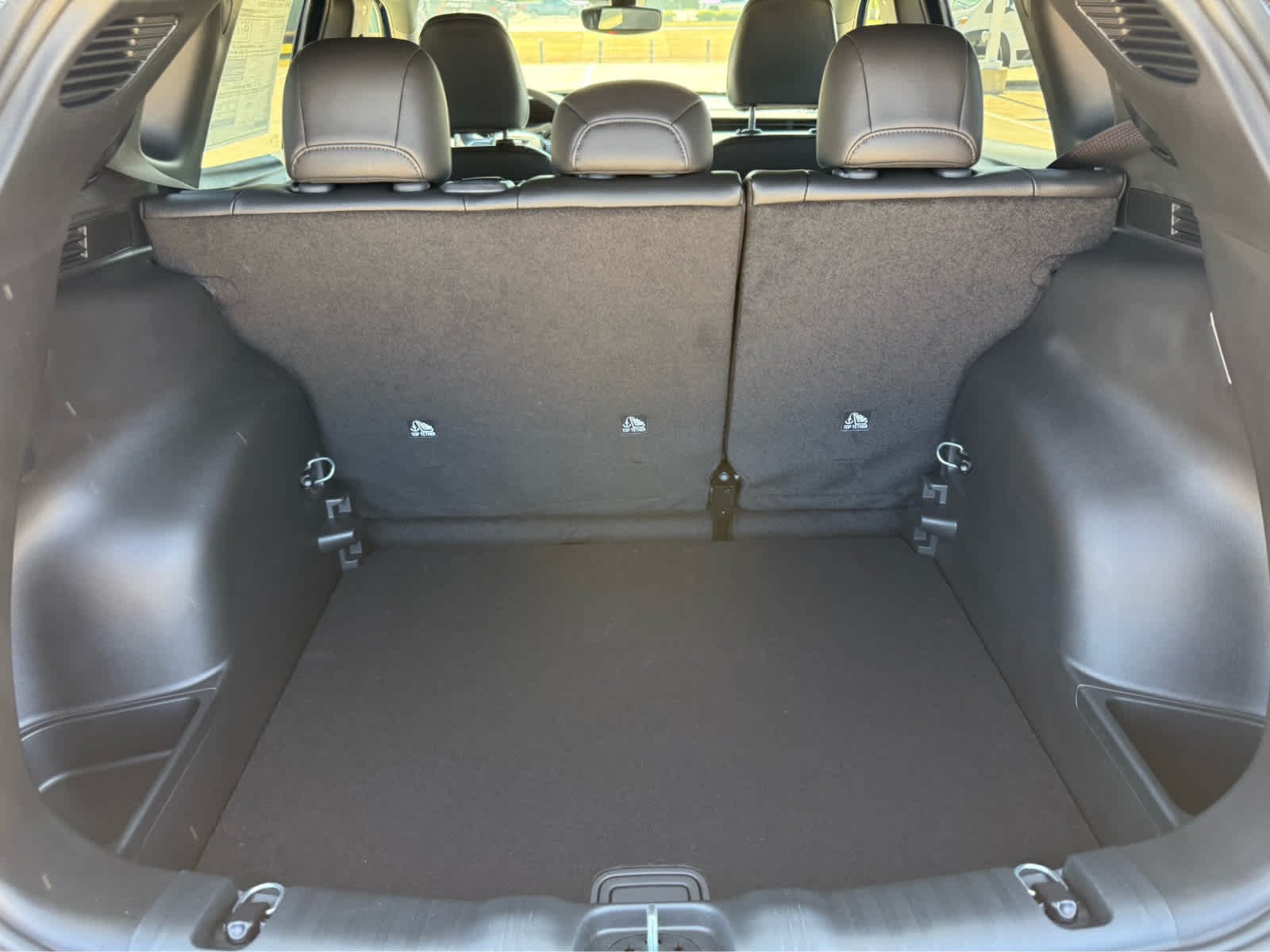 New 2026 Bright White Clearcoat Jeep Latitude Altitude image 14