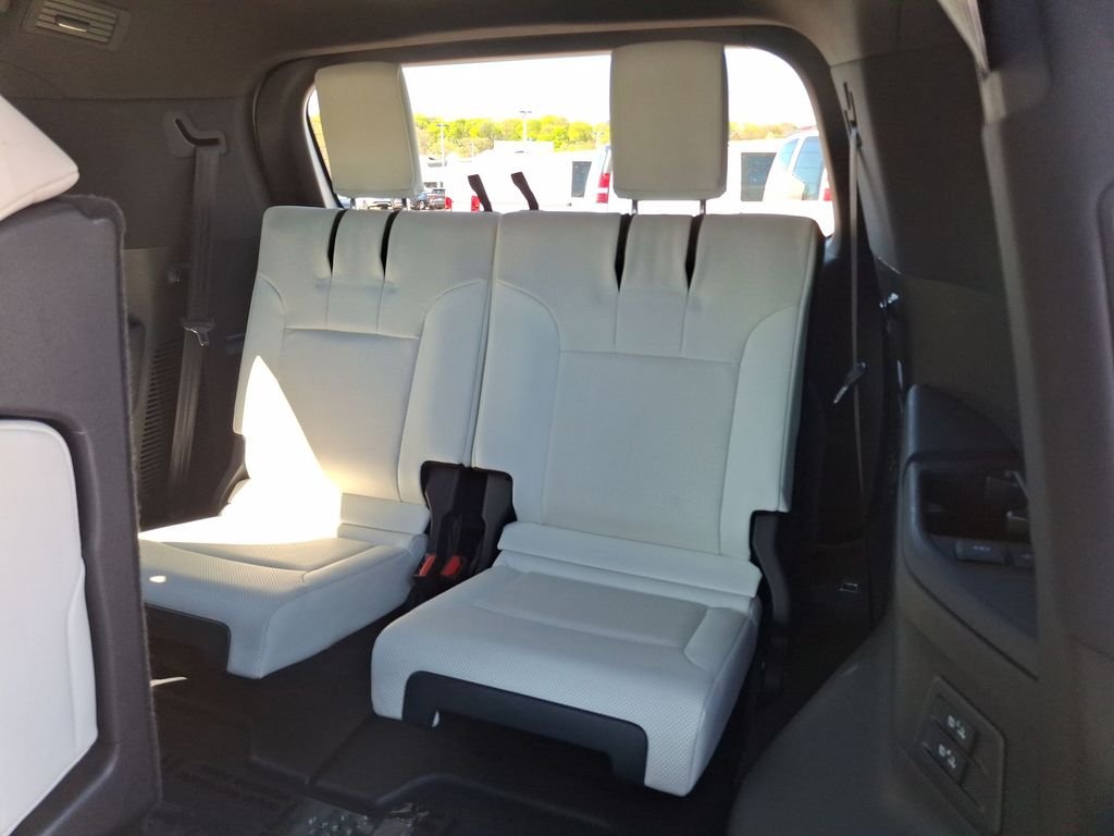Certified Used 2024 White Lexus 600 Luxury image 24