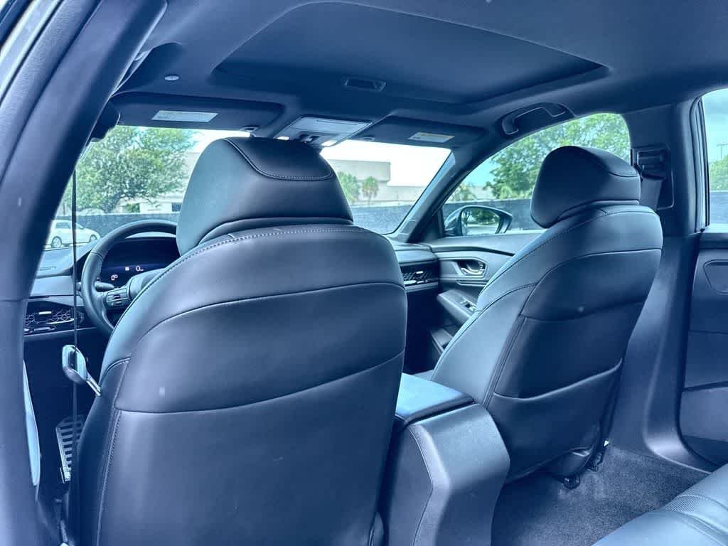 Used 2023  Honda  image 23