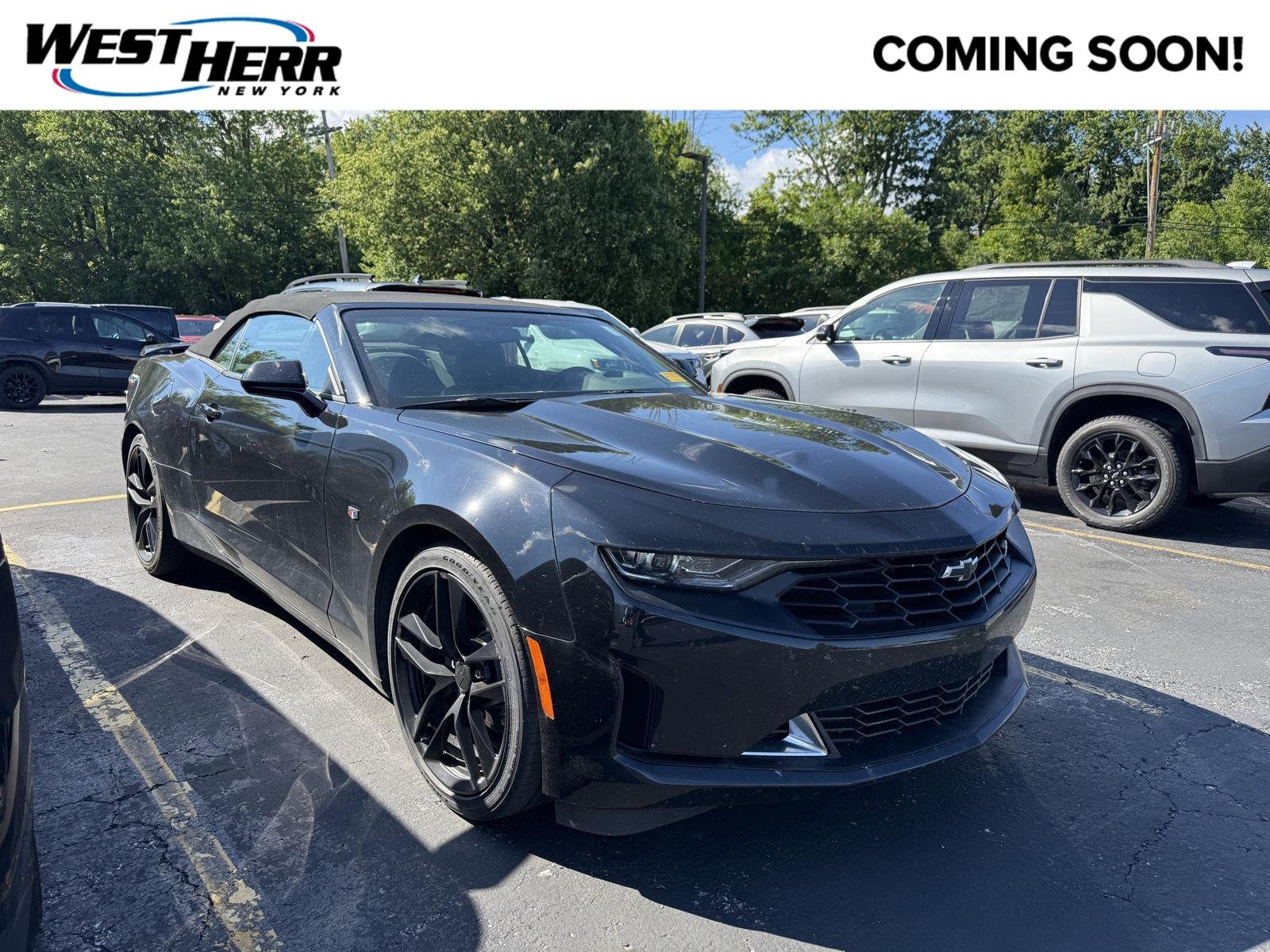 Used 2023  Chevrolet  image 1