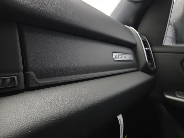 New 2026 Diamond Black Crystal Pearl-Coat Exterior Paint RAM Big Horn/Lone Star image 27