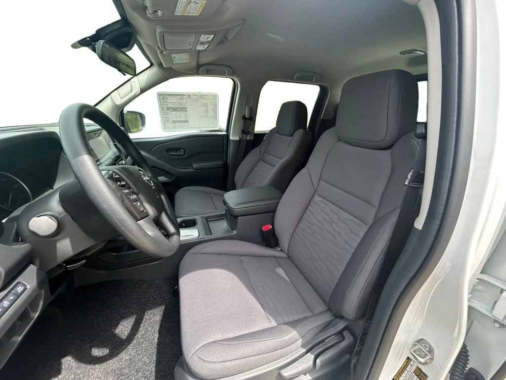 New 2026 Glacier White Nissan S image 9