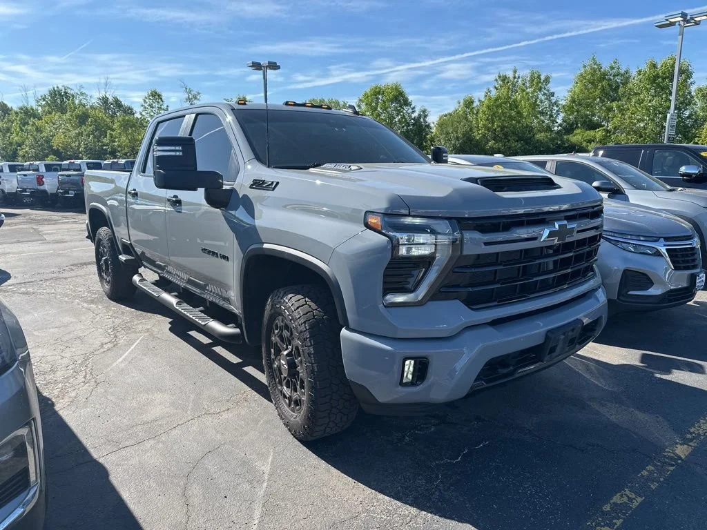 2024 Chevrolet Silverado HD LT 4WD Crew Cab Standard Box's photo