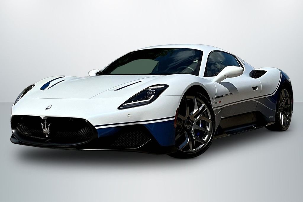 New 2025 White Maserati  image 2