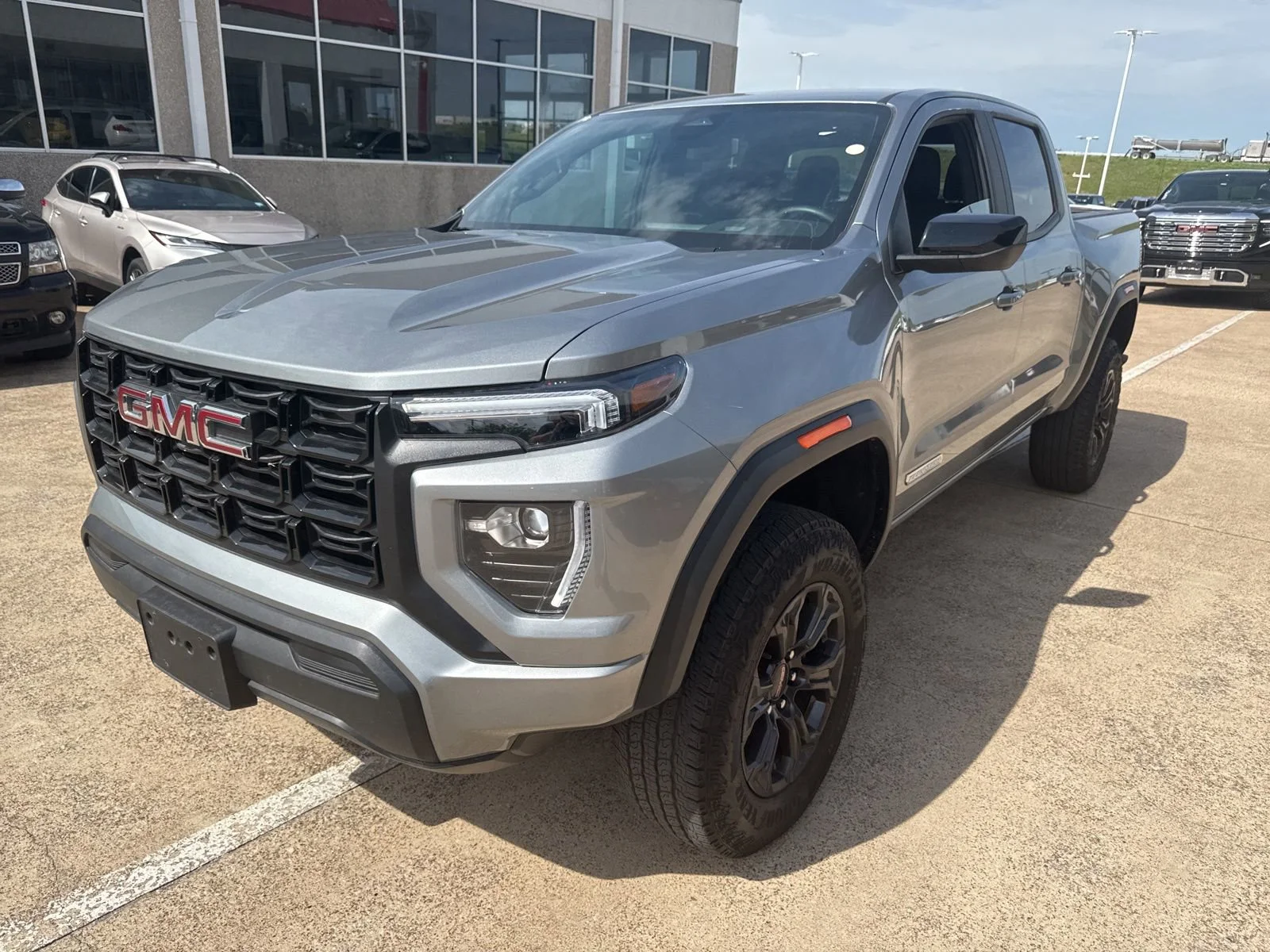 2024 GMC Canyon 2WD Elevation Crew Cab Short Box's photo