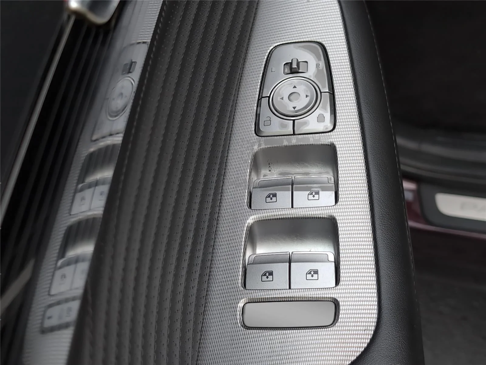 Used 2024 Sierra Burgundy Hyundai Calligraphy image 17