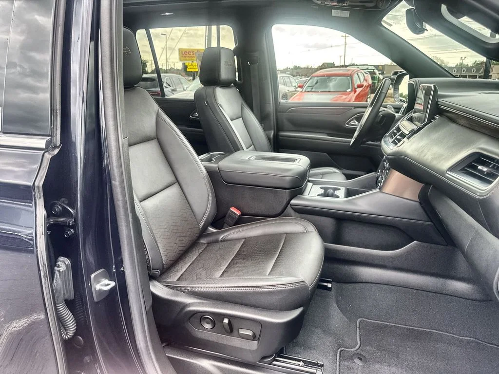 Used 2024 Blue Chevrolet High Country image 26
